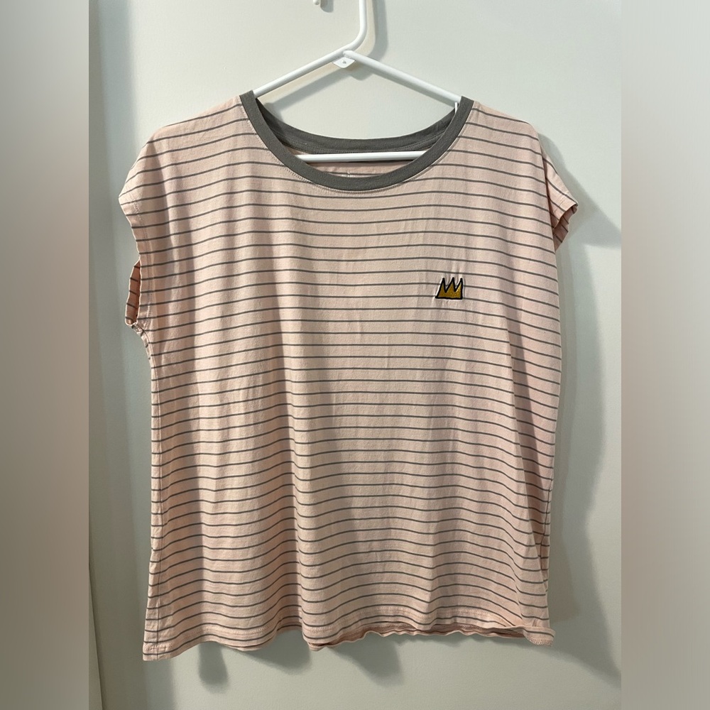 Uniqlo Jean Michel Basquiat Striped Tee with crown detail. Sz L
